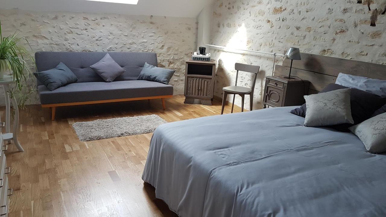 Le Pre De La Rue Bed and Breakfast Bouesse Exteriör bild