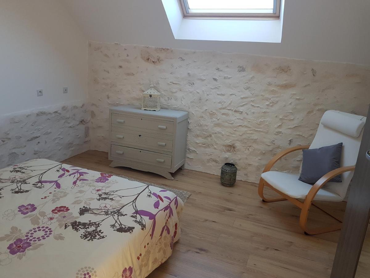 Le Pre De La Rue Bed and Breakfast Bouesse Exteriör bild