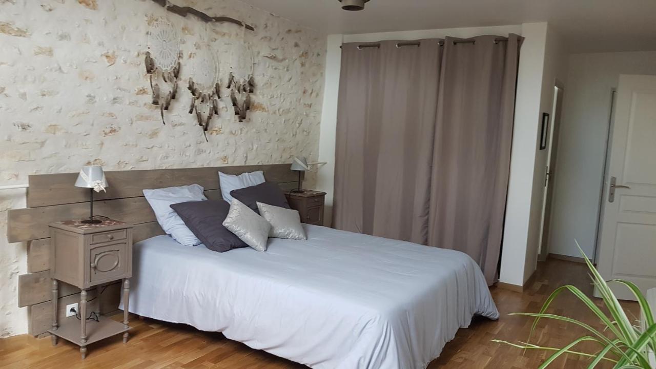 Le Pre De La Rue Bed and Breakfast Bouesse Exteriör bild